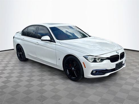 Used 2018 BMW 330e image 4