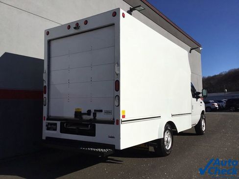 Used 2016 Ford E-350 and Econoline 350 Super Duty image 10