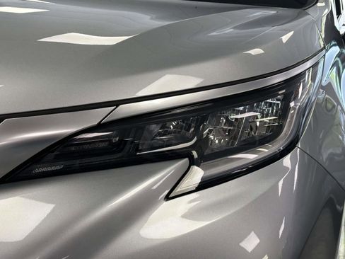 Certified 2023 Toyota Sienna XSE AWD/4WD image 9