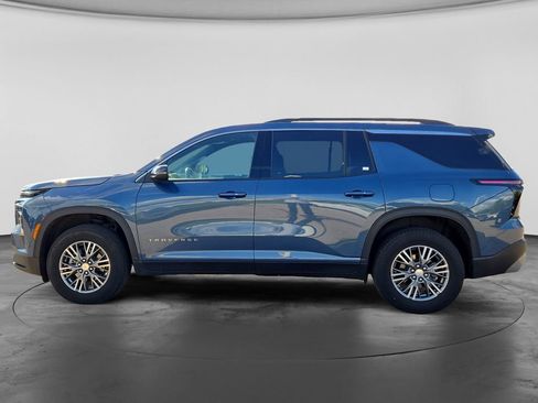 Used 2025 Chevrolet Traverse LT AWD/4WD image 7
