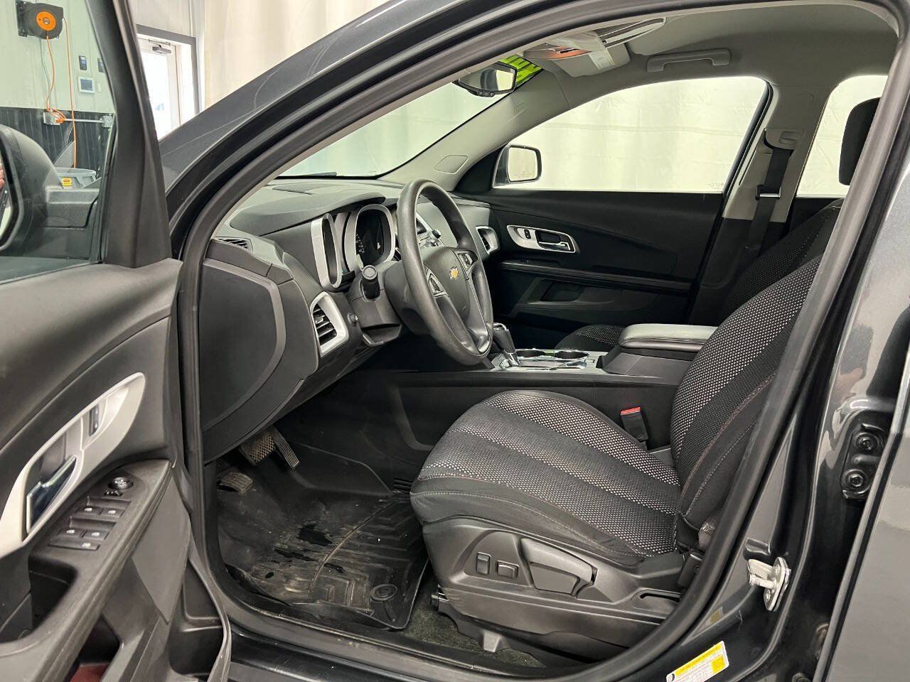 Used 2017 Chevrolet Equinox LS FWD image 7
