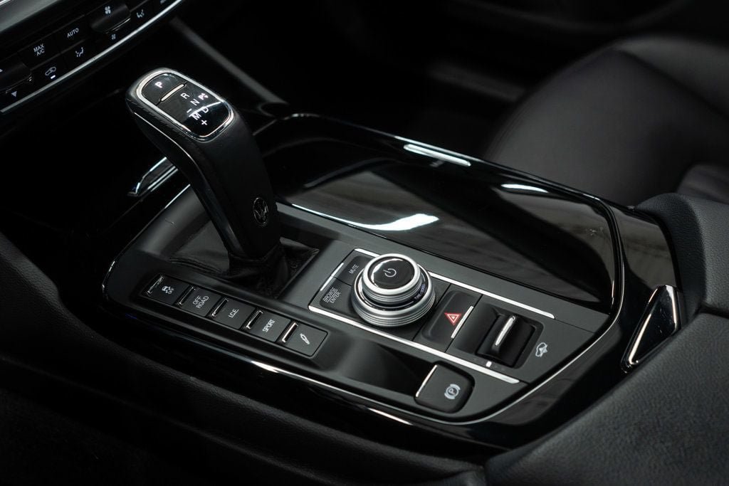 Used 2023 Maserati Levante GT AWD/4WD image 18