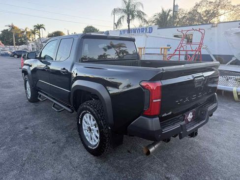 Used 2024 Toyota Tacoma SR w/ SR Upgrade Package image 6