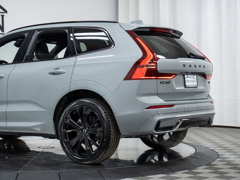 New 2026 Volvo XC60 B5 Ultra w/ Climate Package image 29