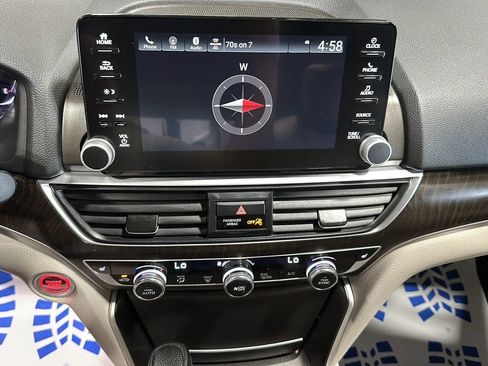 Used 2020 Honda Accord EX image 21
