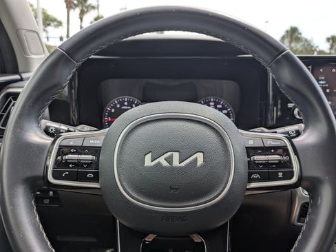 Used 2022 Kia Sorento EX w/ Panoramic Sunroof Package FWD image 33