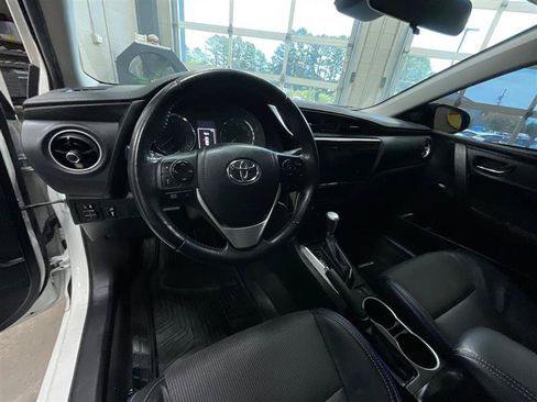 Used 2019 Toyota Corolla SE FWD image 13