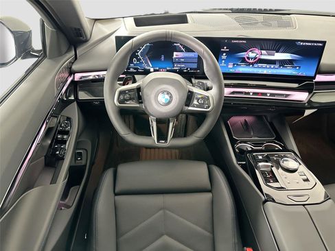 New 2026 BMW 530i xDrive w/ M Sport Package AWD/4WD image 23