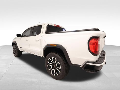Used 2026 GMC Canyon AT4 w/ Technology Plus Package AWD/4WD image 2