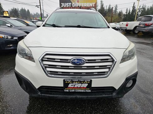 Used 2017 Subaru Outback 2.5i Premium image 2