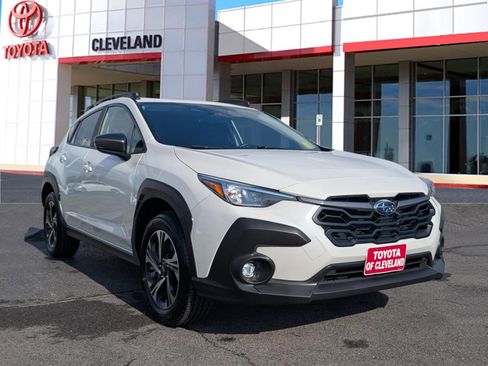 Used 2024 Subaru Crosstrek 2.0i Premium image 2