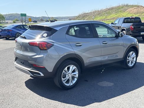 Used 2023 Buick Encore GX Preferred w/ Cold Weather Comfort Package FWD image 3