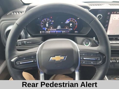 New 2025 Chevrolet Colorado LT w/ LT Convenience Package AWD/4WD image 16
