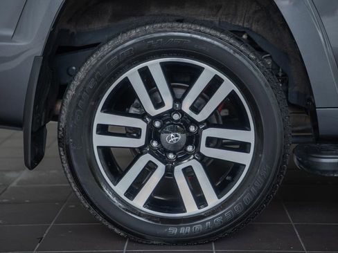Used 2023 Toyota 4Runner Limited AWD/4WD image 17