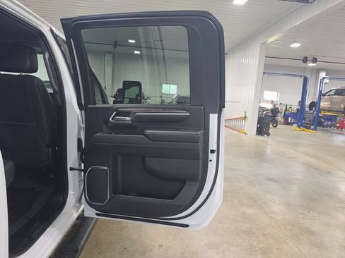 Used 2024 Chevrolet Silverado 2500 LTZ AWD/4WD image 27