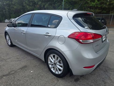 Used 2017 Kia Forte LX w/ LX Popular Plus Package FWD image 5