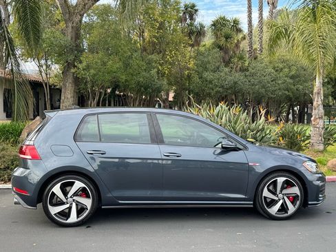 Used 2018 Volkswagen GTI SE image 5