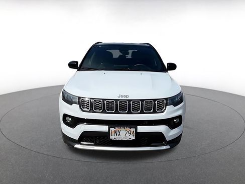 Used 2025 Jeep Compass Limited image 4