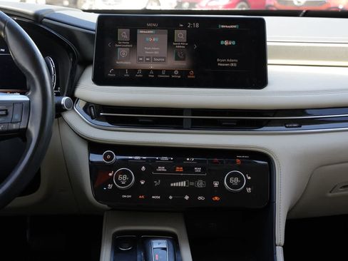 Certified 2024 INFINITI QX60 Luxe FWD image 12