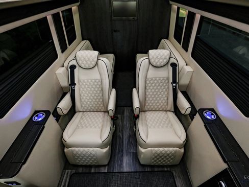 Used 2025 Mercedes-Benz Sprinter 3500 image 84