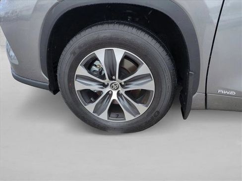 Certified 2026 Toyota Highlander XLE AWD/4WD image 26