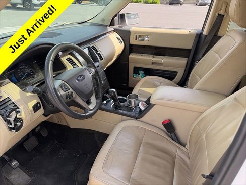 Used 2017 Ford Flex SEL w/ Equipment Group 202A FWD image 2
