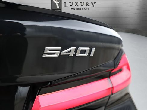 Used 2023 BMW 540i xDrive w/ Executive Package image 21