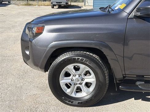 Used 2022 Toyota 4Runner SR5 image 32