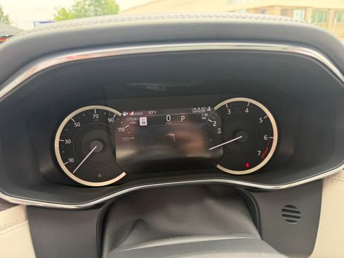 Used 2023 Jaguar F-PACE S AWD/4WD image 29