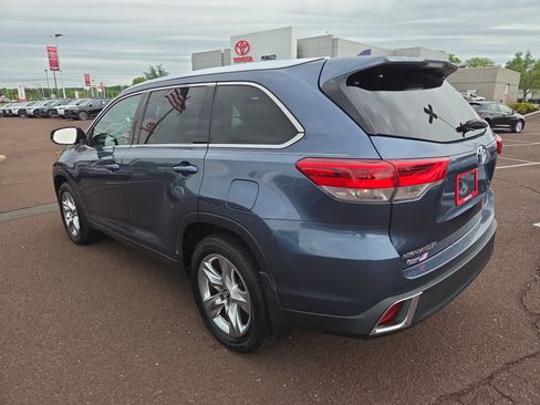 Used 2017 Toyota Highlander Limited AWD/4WD image 5
