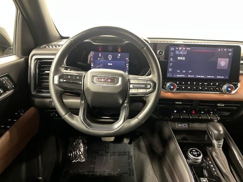 Certified 2023 GMC Canyon AT4 w/ AT4 Premium Package image 17
