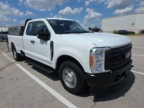 Used 2025 Ford F250 XL w/ 360-Degree Camera Package RWD image 7