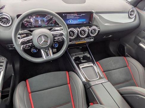 New 2025 Mercedes-Benz GLA 35 AMG AMG GLA 35 image 13