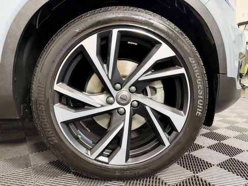 Used 2020 Volvo XC40 T5 R-Design w/ Protection Package Premier AWD/4WD image 28