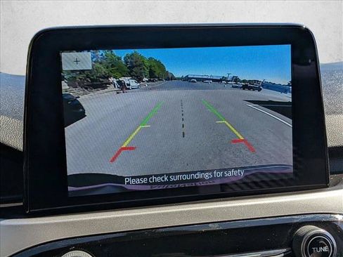 Used 2020 Ford Escape SE FWD image 13