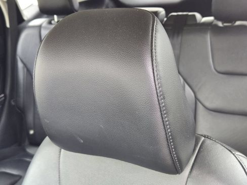 Used 2022 Ford Edge Titanium AWD/4WD image 21
