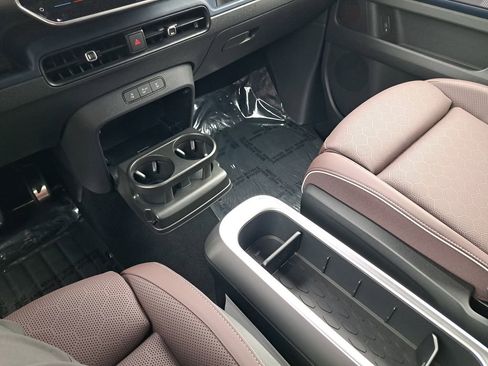 New 2025 Volkswagen ID. Buzz Pro S RWD image 27
