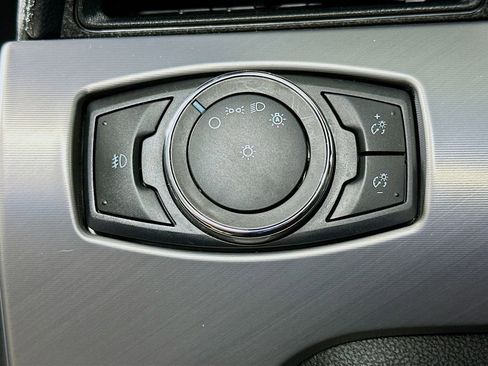 Used 2020 Ford Mustang Premium image 12