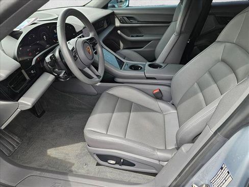 Used 2022 Porsche Taycan RWD image 16