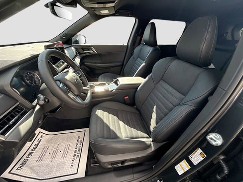 New 2026 Mitsubishi Outlander LE FWD image 19