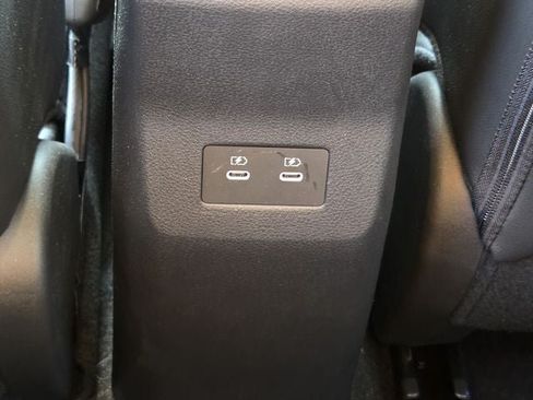 Used 2025 Nissan Kicks SR w/ Illumination Package FWD image 13