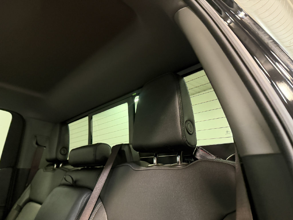 Used 2024 GMC Sierra 1500 Elevation w/ Elevation Premium Package AWD/4WD image 9