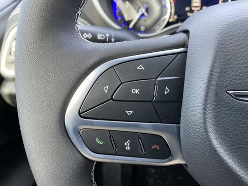 New 2026 Chrysler Pacifica Select image 14