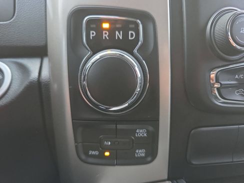 Used 2018 RAM 1500 SLT image 18