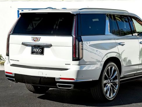 Used 2025 Cadillac Escalade Premium Luxury w/ Touring Package AWD/4WD image 8