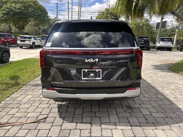 Used 2026 Kia Carnival FWD image 36
