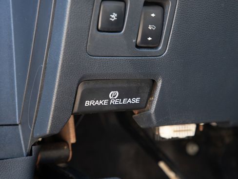 Used 2022 Ford F250 Lariat w/ Tremor Off-Road Package image 27