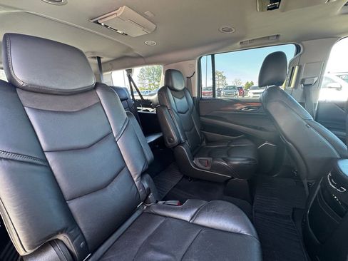 Used 2016 Cadillac Escalade ESV Premium AWD/4WD image 37