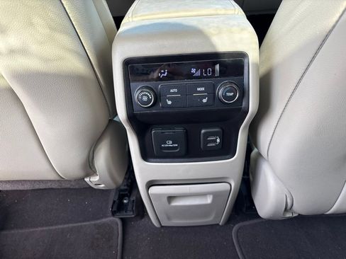 Used 2019 GMC Acadia Denali AWD/4WD image 24