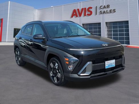 Used 2025 Hyundai Kona SEL FWD image 3
